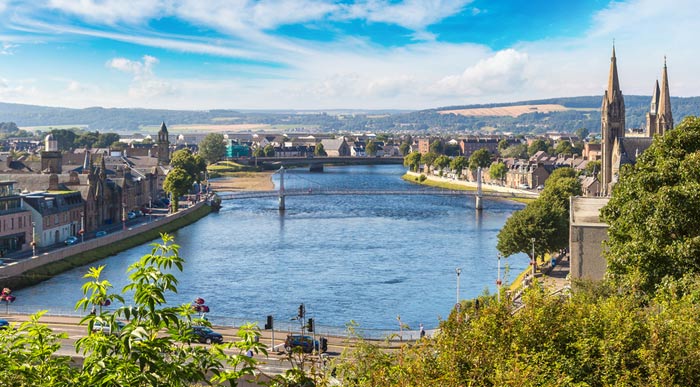 City-of-inverness (Shutterstock, S-F)