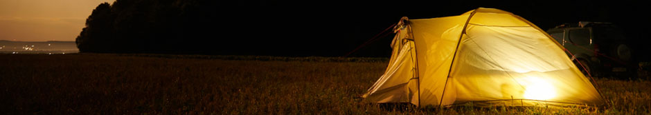 Tent illuminated (Shutterstock, s_oleg)