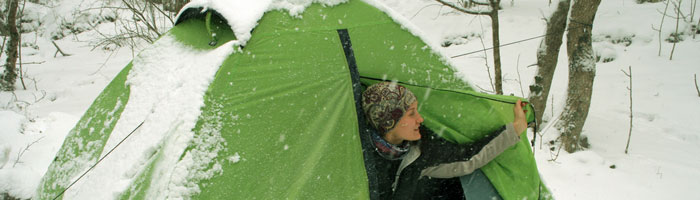 tent-in-the-snow-(Shutterstock, Vitalii Nesterchuk)